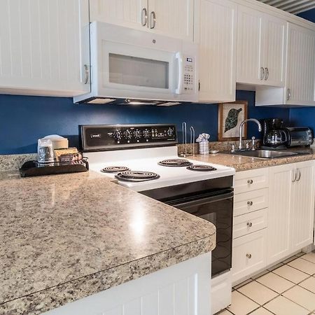 פאוליס איילנד Two Bedroom Villa Sleeps 6 Has 2 Queen And 1 King מראה חיצוני תמונה