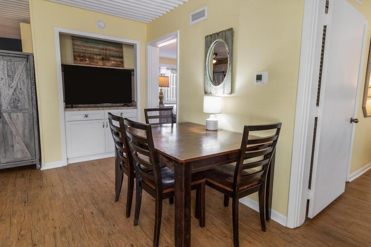 פאוליס איילנד Two Bedroom Villa Sleeps 6 Has 2 Queen And 1 King מראה חיצוני תמונה